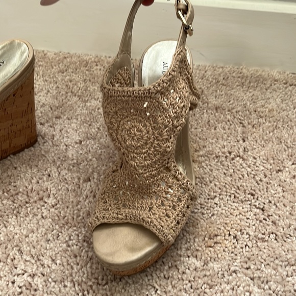 Audrey Brooke Wedge Heels - Picture 2 of 3